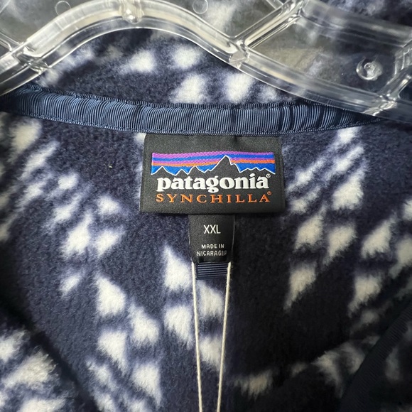 Patagonia Men's Navy Geometric Fleece - Picture 5 of 6